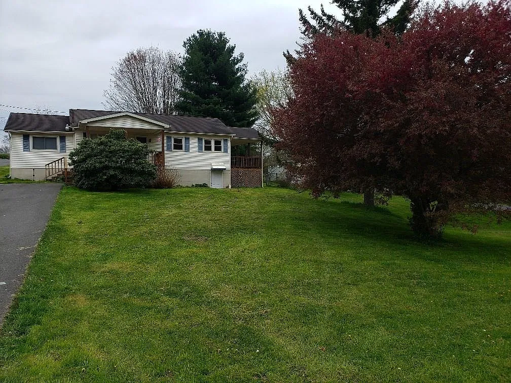 1588 Stanaford Rd photo 1