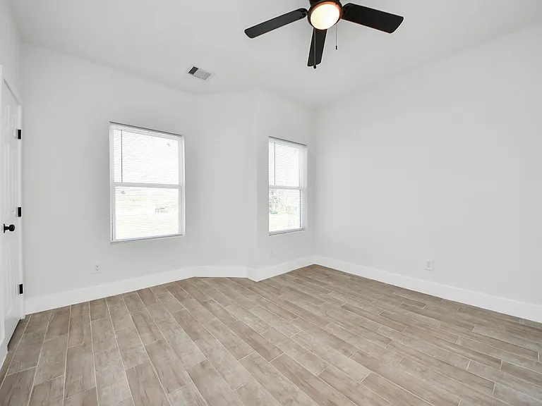 8015 Elbert St #A/B — Photo 7