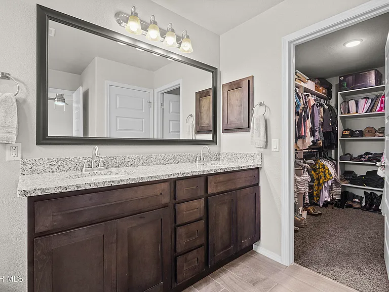 956 Clapham St — Photo 13
