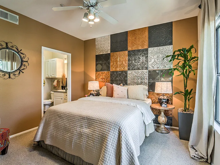 Model Bedroom