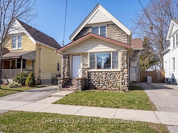 4th image of 924 Princess Ave