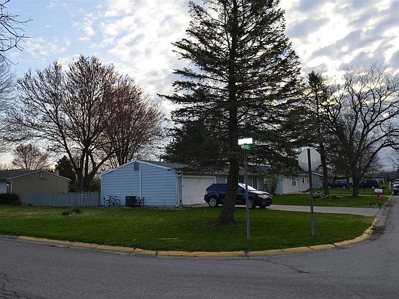 4th image of 1700 E Homestead Dr