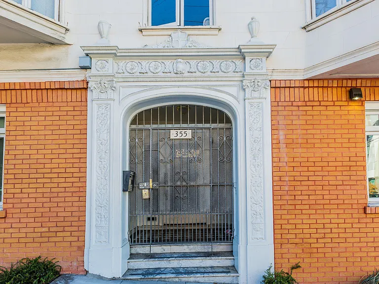 355 Laguna — Photo 2