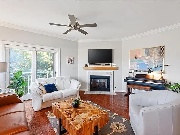 303 Brooke Ave #205 — Photo 8