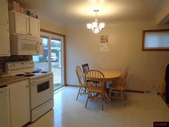 3rd image of 600 W 1st St