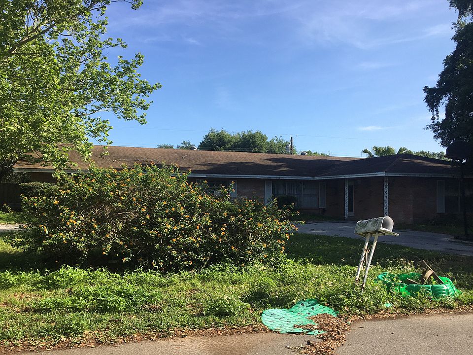 1st image of 1024 Helena Ln
