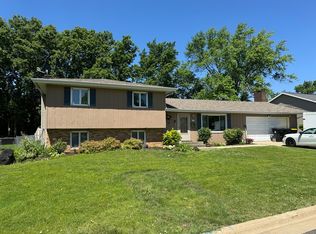 607 Grandview Dr, Normal, IL 61761