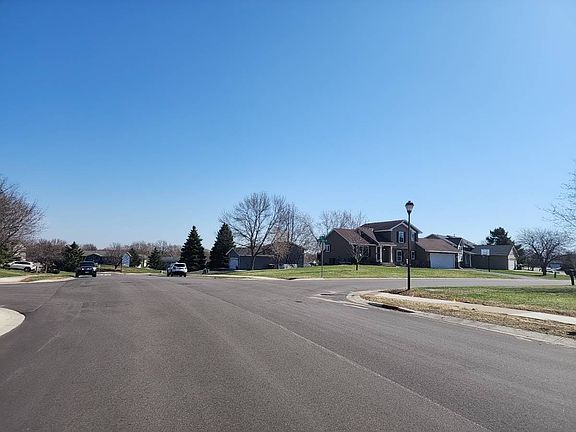 3rd image of 17465 Five Oaks Dr