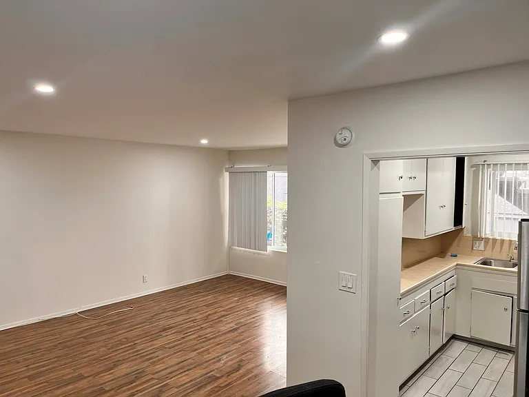 1343 N Sierra Bonita Ave #3 — Photo 6