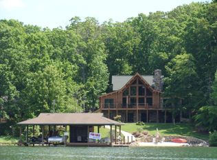 1304 W Pine Ridge Rd, Huddleston, VA 24104