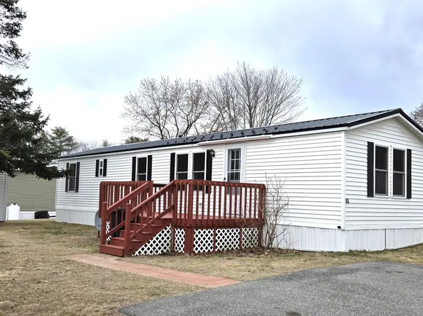 44 Fairview Drive, Lisbon, ME 04250