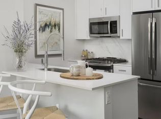 1160 N Clark St #904, Chicago, IL 60610