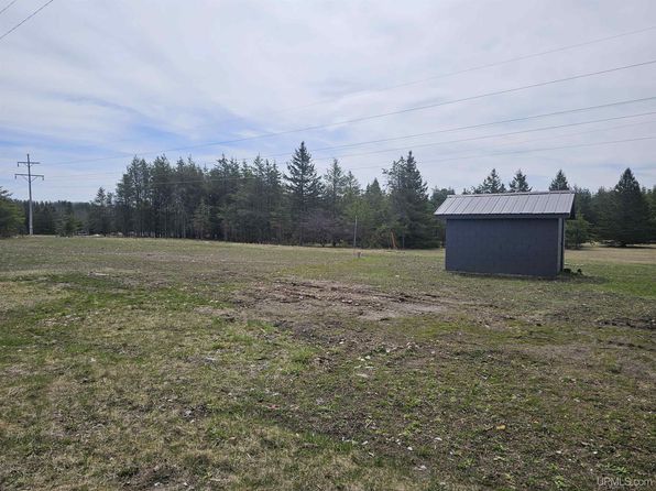 W19073 Us Highway 2, Gould City, MI 49838
