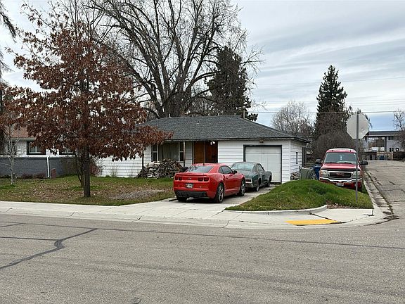 2nd image of 4716 W Clark St