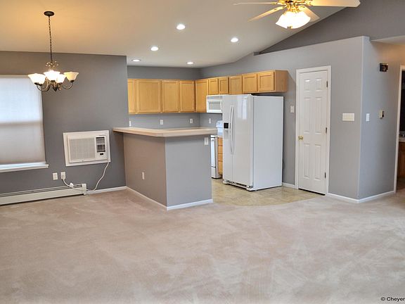2nd image of 323 Appletree Ln