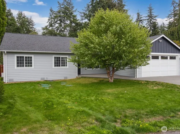 379 Piper Way, Camano Island, WA 98282