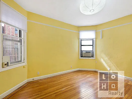 Sold by LoHo Realty | media 9