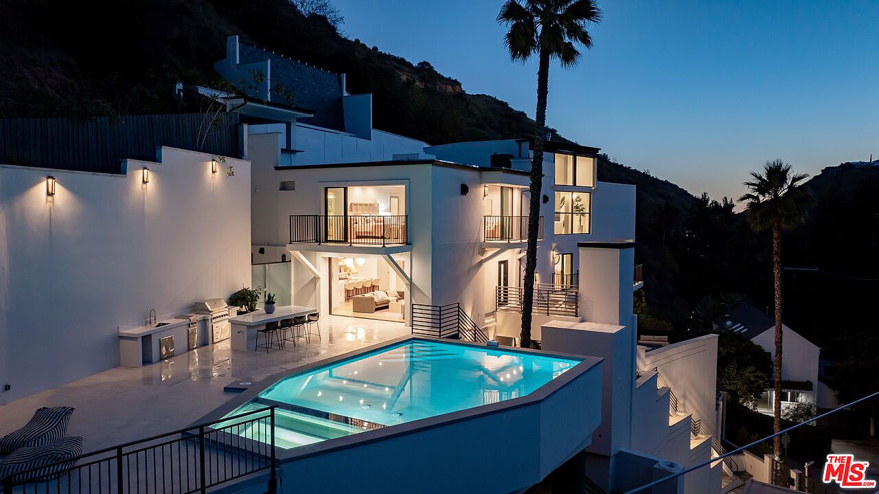 2256 Nichols Canyon Rd, Los Angeles, CA 90046 | MLS #26662739 | Zillow