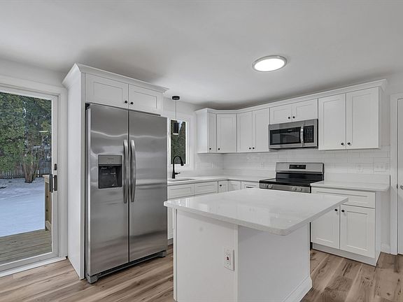 2nd image of 11 Hawthorne Dr