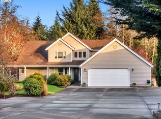 702 SW Juniper Ave, Warrenton, OR 97146