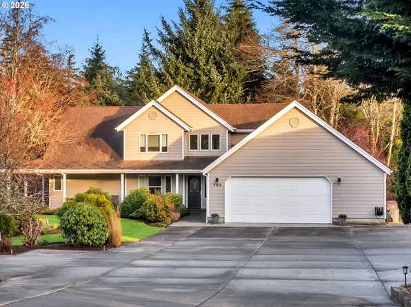 702 SW Juniper Ave, Warrenton, OR 97146