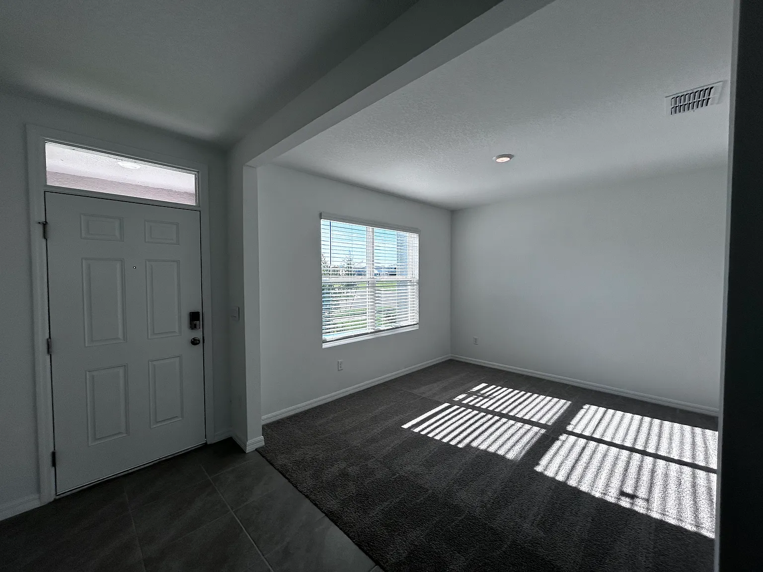 5 bed, 2605 sqft, $2,900 — Photo 4