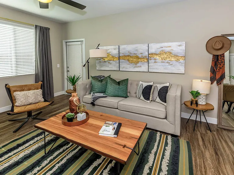 A1 774 1 Bed 1 Bath