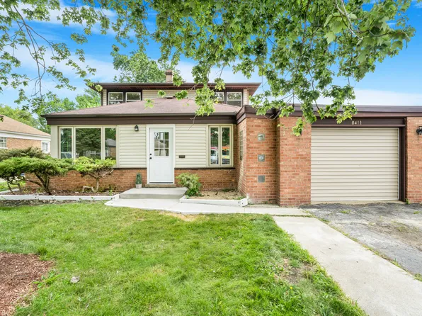 8411 S Kolmar Ave, Chicago, IL 60652