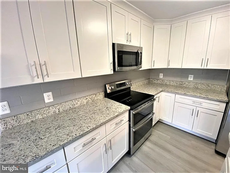 6183 Wellington Commons Dr — Photo 6