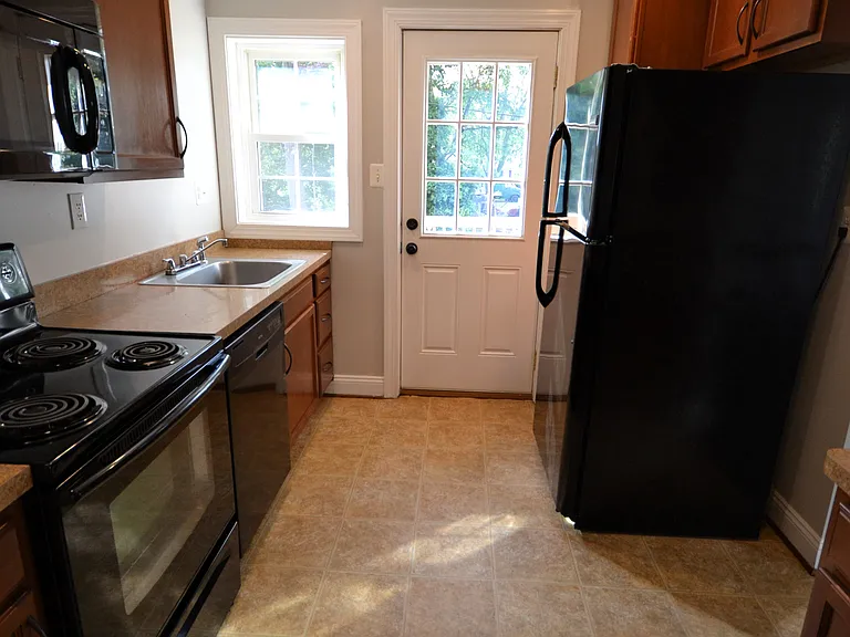 2623 Dakota St — Photo 10