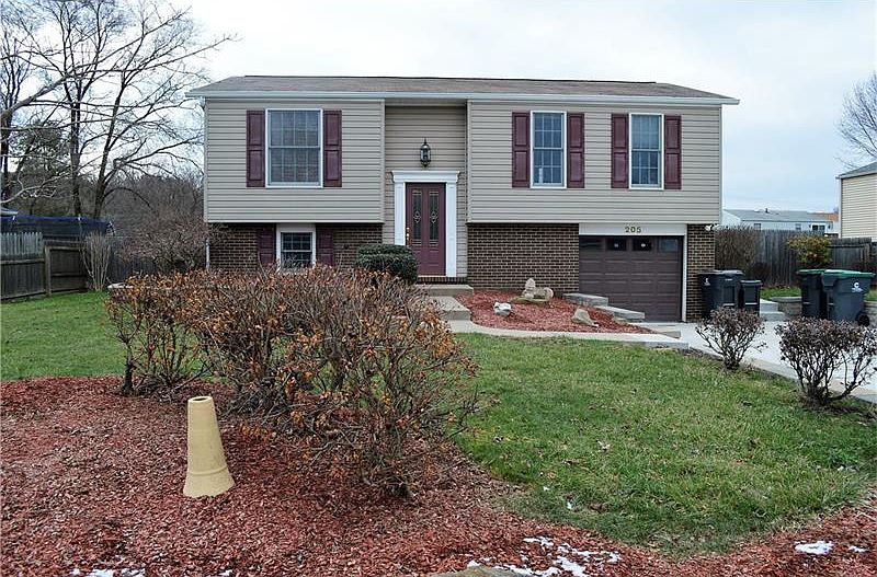 1st image of 205 Wyndmere Dr