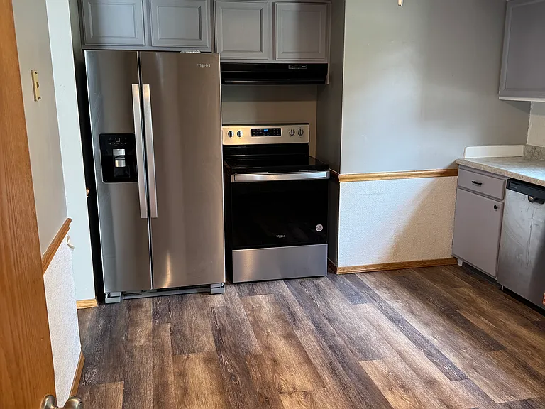4912 Wellington Ave — Photo 2