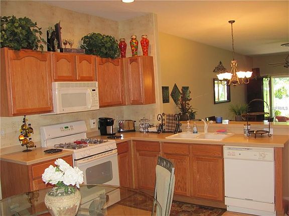 5th image of 1324 Ambridge Dr