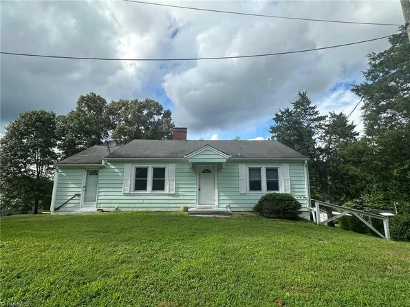 191 Monroe Rd, Mount Airy, NC 27030
