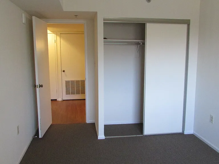 15100 Interlachen Dr #821 — Photo 30