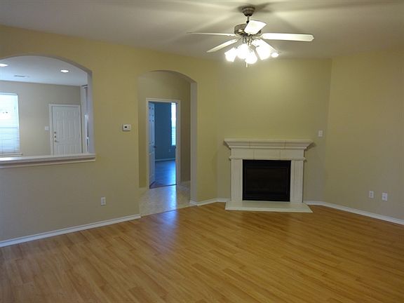 2nd image of 2685 Silver Hill Dr