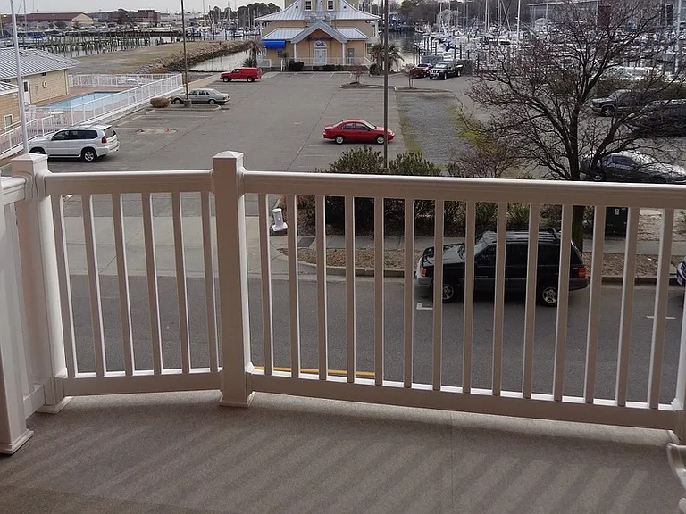 4500 Pretty Lake Ave #B2 — Photo 15