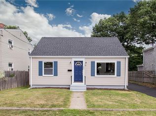 102 Hyde Ave, Pawtucket, RI 02861