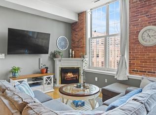 11 Lake St APT 125, Wakefield, MA 01880