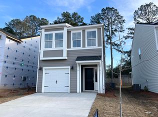 221 Central Creek Dr, Goose Creek, SC 29445