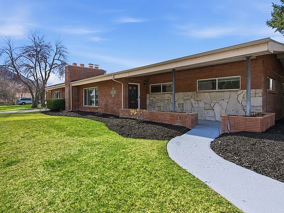 2nd image of 1411 N Locust Ln