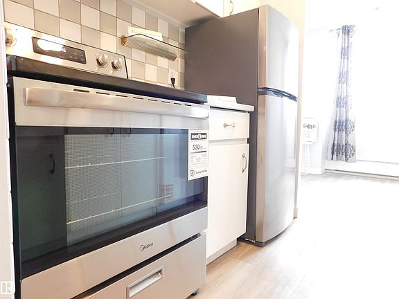 5th image of 13910 Stony Plain Rd NW #903