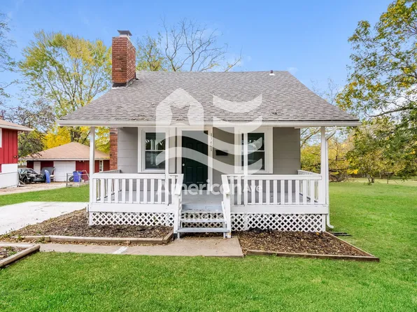 13401 Parker Ave, Grandview, MO 64030