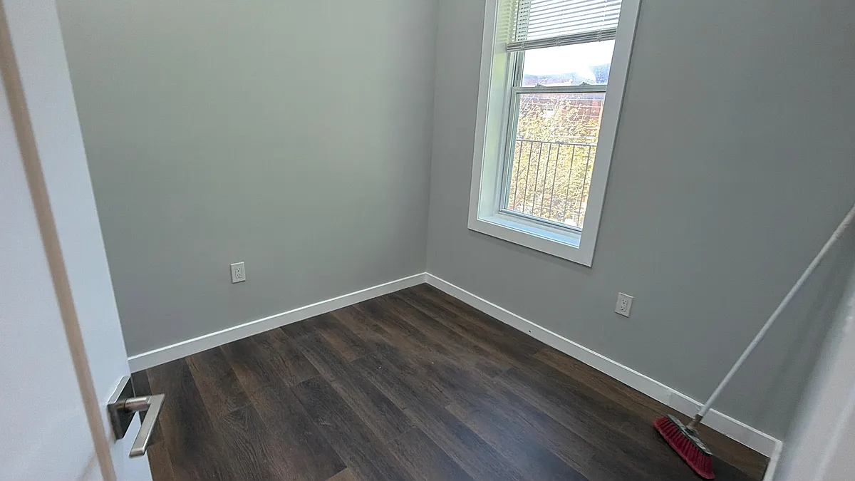 Building Photo - 648 Manida St #2