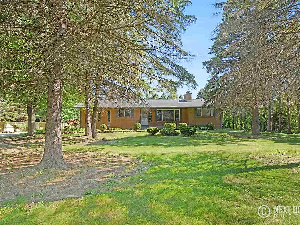 Monitor Twp Brick Ranch on 1 Acre!