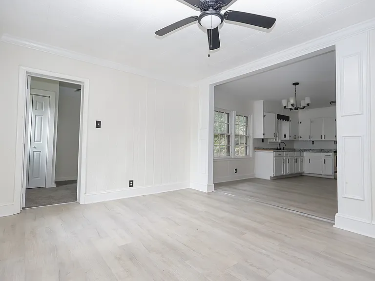 209 Calhoun St — Photo 4