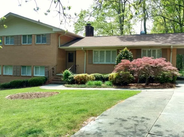 3969 Oakwood Rd, Oakwood, GA 30566