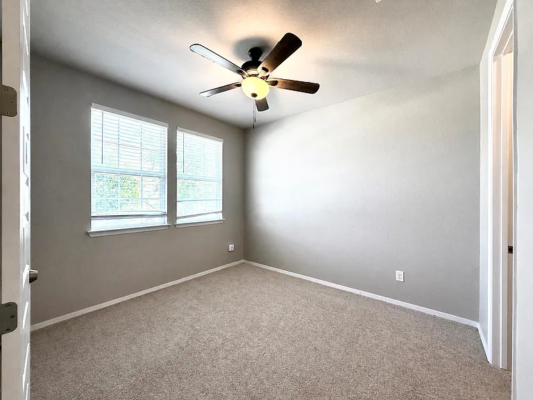 133 Fabion St — Photo 8