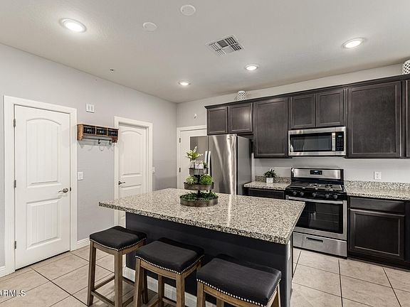 5th image of 2524 N STONE HILL Road