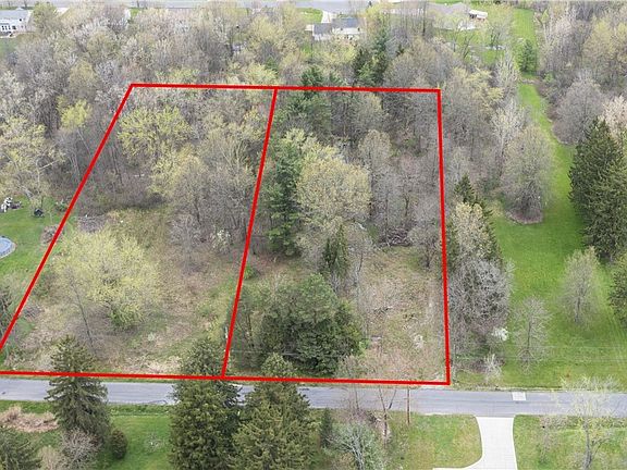 4th image of 165 Hazel Dr